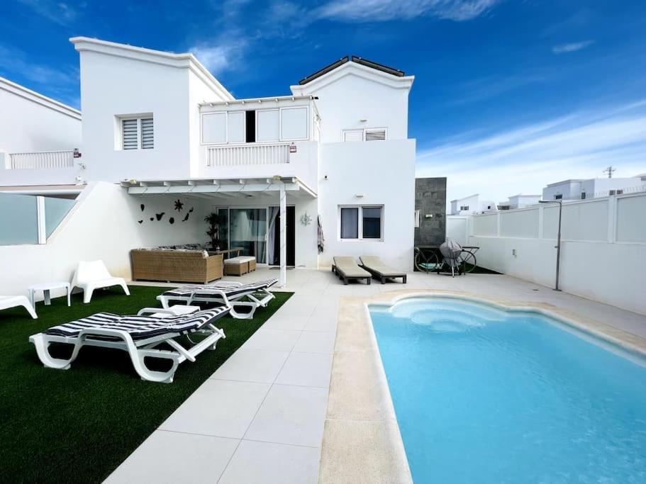 Lovely Villa Sanmar, Heated Pool Playa Blanca  Bagian luar foto